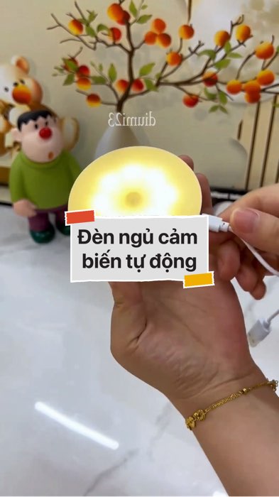 ￼Đèn Ngủ Cảm Biến Chuyển Động #VideohangDienTu#shopeestyle#ShopeeVideo#ShopeeCreator #LuotVuiMuaLien#KOLUyTin#Videomuasam #SandealcungKOL #diumi223