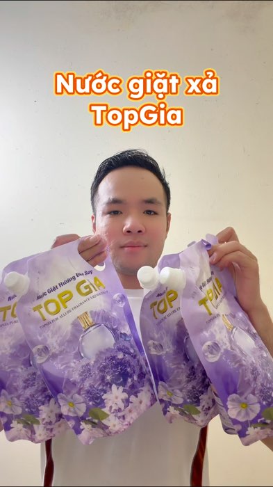 Nước giặt xả TopGia hương đắm say dịu nhẹ #ShopeeVideo #ShopeeCreator #LuotVuiMuaLien #shopthinhhanh #SandealcungKOL #KOLUyTin #nuocgiatxa #topgia