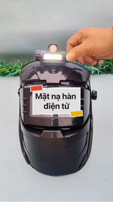 Mặt nạ hàn điện tử #VideohangDoiSong#ShopeeVideo#ShopeeCreator #LuotVuiMuaLien#KOLUyTin#Videomuasam #SandealcungKOL #diumi16