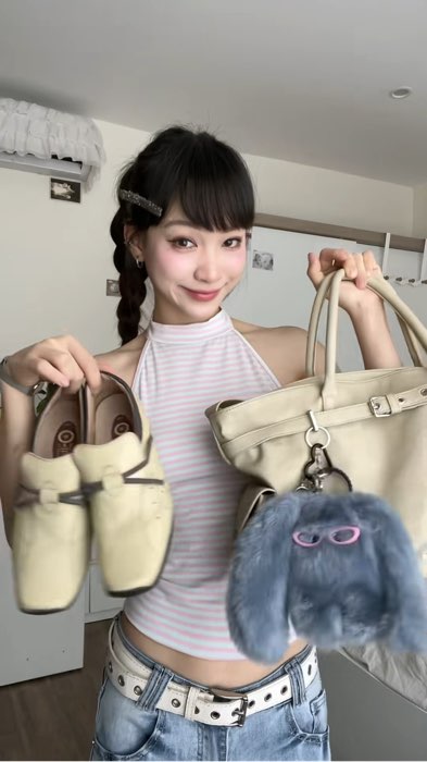 #ShopeeVideo #LuotVuiMuaLien #HangMoiVe #SandealcungKOL #KOLUyTin #ShopeeStyle #VideohangThoiTrang