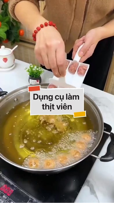 ￼Dụng cụ làm thịt viên #VideoHangGiaDung#shopeestyle#ShopeeVideo#ShopeeCreator #LuotVuiMuaLien #diumi91