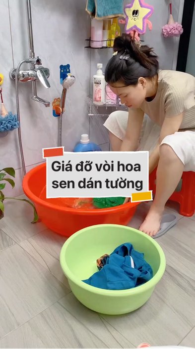 Giá đỡ vòi hoa sen #VideoHangGiaDung#shopeestyle#ShopeeVideo#ShopeeCreator #LuotVuiMuaLien #diumi395