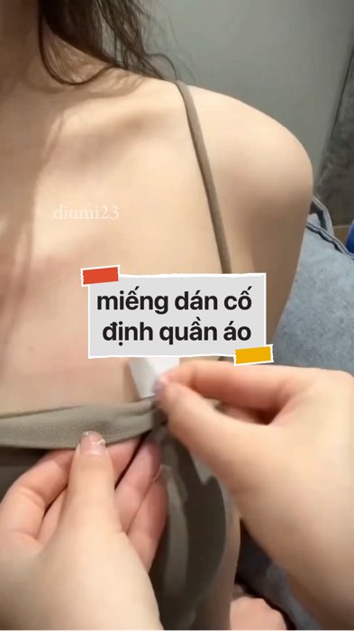 miếng dán cố định quần áo #VideohangThoiTrang#shopeestyle#ShopeeVideo#ShopeeCreator#LuotVuiMuaLien#KOLUyTin #diumi419