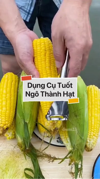￼Dụng Cụ Tuốt Ngô Thành Hạt #VideoHangGiaDung#shopeestyle#ShopeeVideo#ShopeeCreator #LuotVuiMuaLien #diumi470