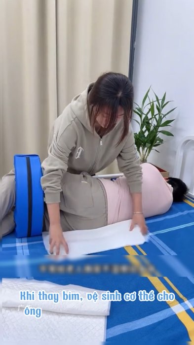 Gối hỗ trợ xoay lật bệnh nhân. #xuhuong #viral #tamancare #goichuu #goixoaylat #goilat #goixoaylatbenhnhan #nguoigia #chame