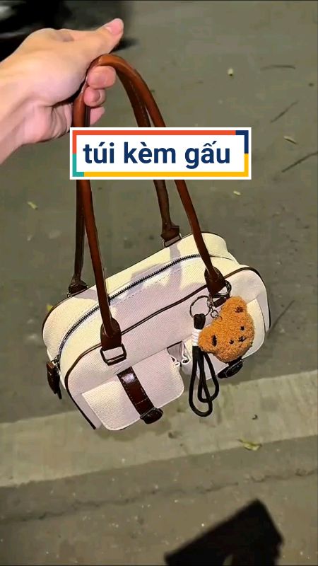 ​Túi đeo vai dễ thương thiết kế sang chảnh tặng kèm gấu Zuliashop8386 #tuixach #tuixinh #ShopeeVideo #LuotVuiMuaLien #HangMoiVe