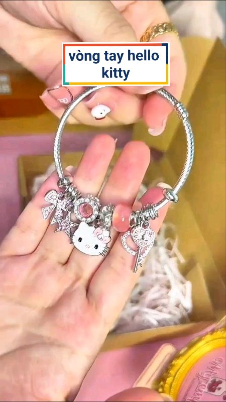 Vòng tay hình hello kitty xinh xắn #vongtay #SandealcungKOL #ShopeeCreator #LuotVuiMuaLien