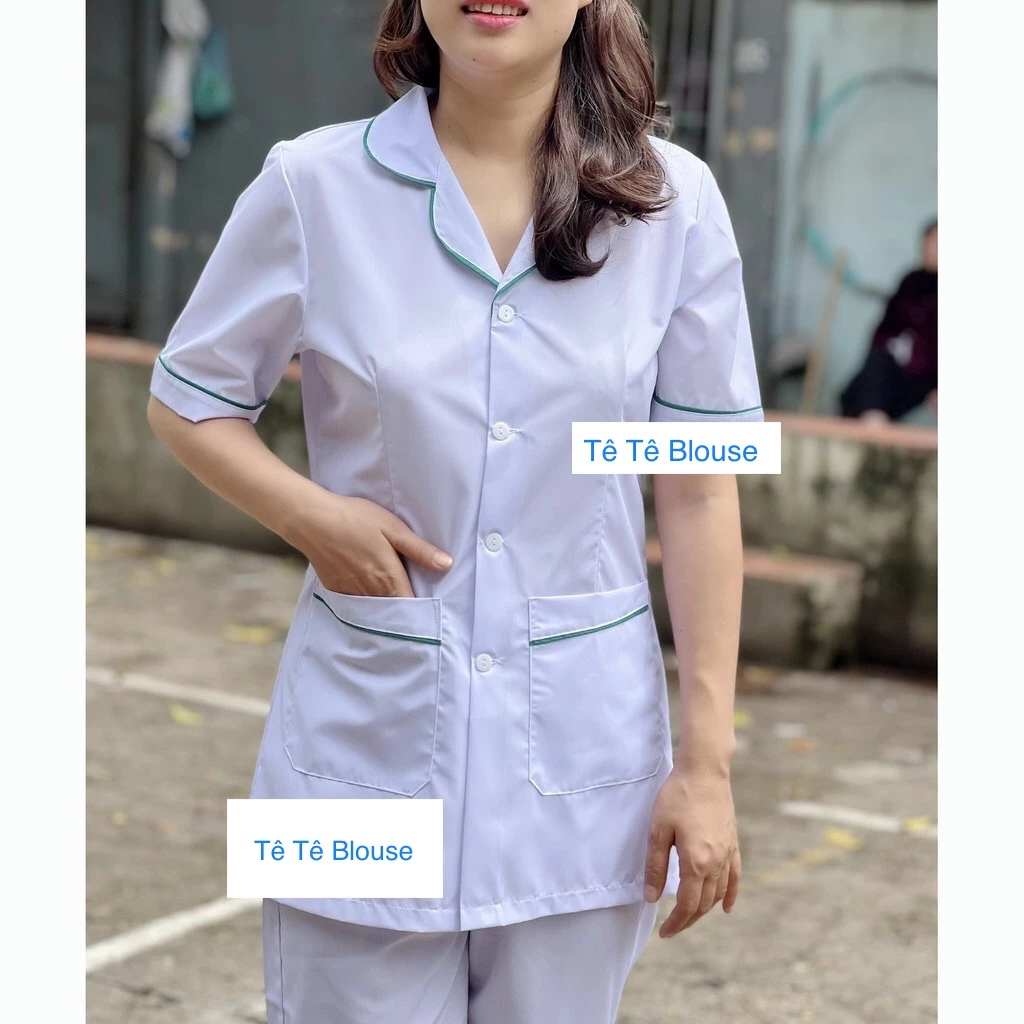 (Siêu Rẻ) - Áo Blouse cổ tròn viền xanh lá có đai eo lưng vải Kate Ford dành cho điều dưỡng, y tá, dược sỹ