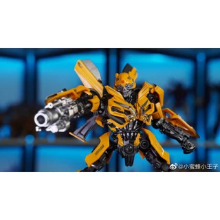 Mô hình lắp ráp Trumpeter SK-07 Bumblebee Transformers TLK Model Kit