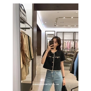 Áo croptop( dáng ngắn) form rộng phối cúc trái tim