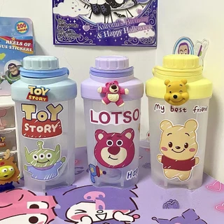 Bình Nước Bình Lắc WHEY 500ML TOY STORY GẤU LOTSO GẤU POOH Kèm Sticker Dán