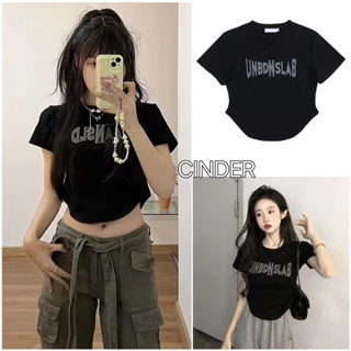 Áo Thun croptop UNBDN SLAB tay ngắn màu đen xẻ 2 bên chữ Màu Xám dành cho nữ (mẫu mới)