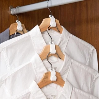 1 móc treo quần áo tiết kiệm không gian cho phòng ngủ gia đình