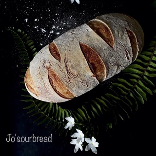 Bánh mì men tự nhiên(Classic Sourdough Bread)