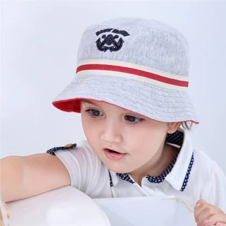Mũ vành cho bé trai , Mũ cotton trẻ em Miller màu ghi viền đỏ thêu mỏ neo size từ 6 tháng đến 5 tuổi
