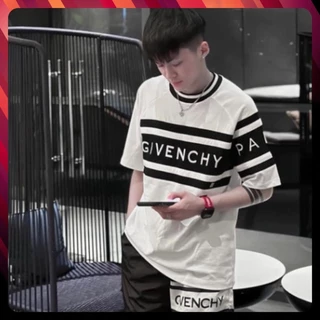 Bộ Đồ GIVENCHI Nam Cộc Tay Mặc Hè In GIVENCHI Phối Hai Màu Đen Trắng -  Bộ Thể Thao Cho Các Boy Phố Mặc Đi Chơi Đi Biển