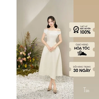 Váy trễ vai liền kèm hoa cài màu kem 3 size S M L TIINSTORE VHN1049