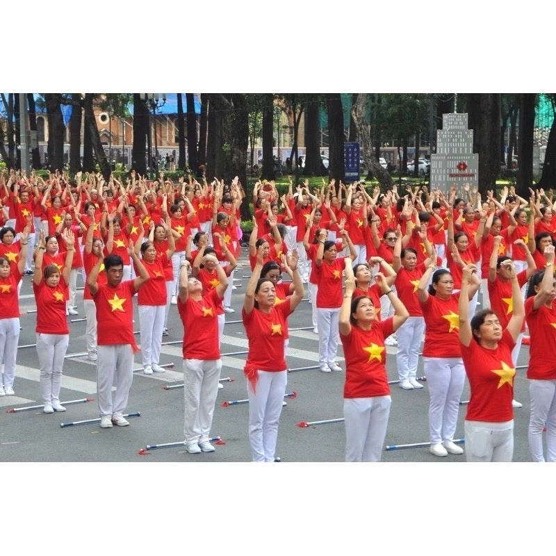 Quần trắng tập dưỡng sinh, đồng diễn, tập thể dục, mặc nhóm dân vũ