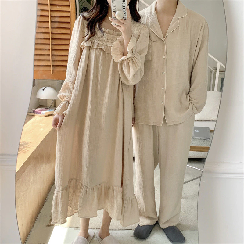 [SẴN] 588_ Bộ ngủ nam váy nữ, pijama đôi couple dáng dài chất muslin màu kem | Hàng QCCC | 9scat