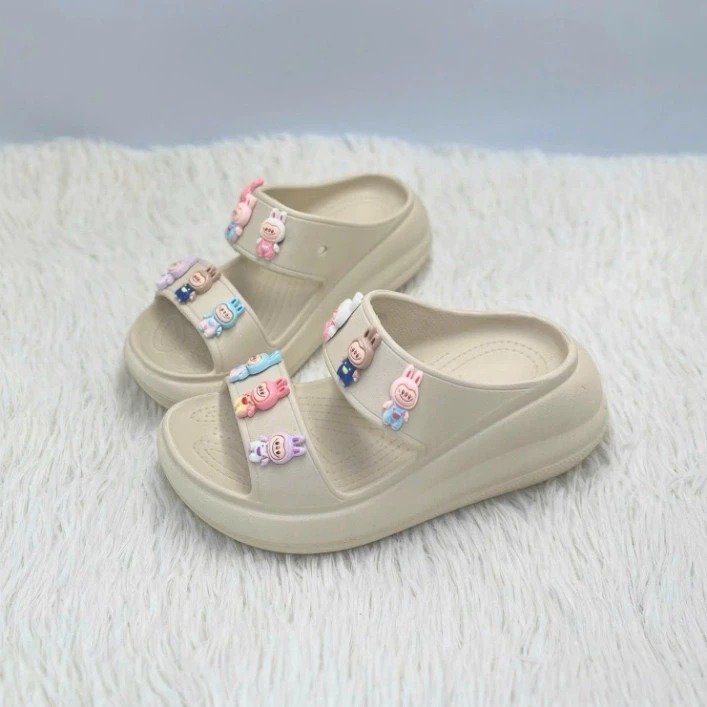 Dép quai ngang nữ cao 5cm chất liệu Eva siêu nhẹ tặng kèm charm Labubu siêu xinh (318)
