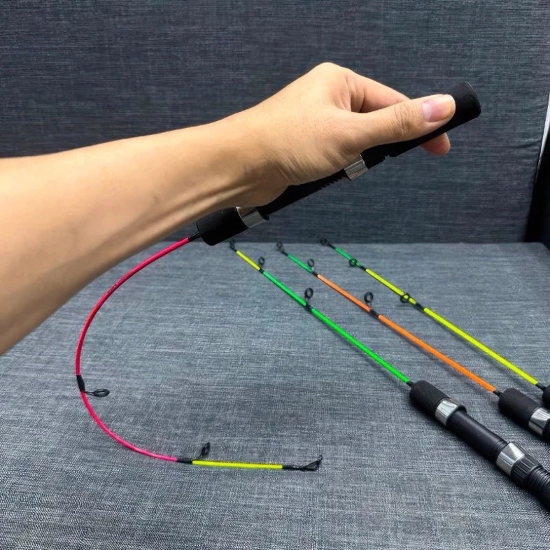 cần câu tí hon,cần câu cắm gốc mini nhỏ gọn tiện lợi,tải cá ổn định,siêu dẻo,siêu bền bỉ, màu sắc ngẫu nhiên hàng mớivj9
