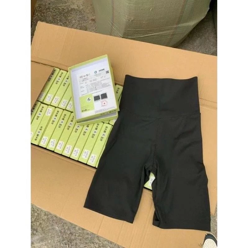 Quần legging đúc su dạng ngố mát lạnh ( hộp vàng )