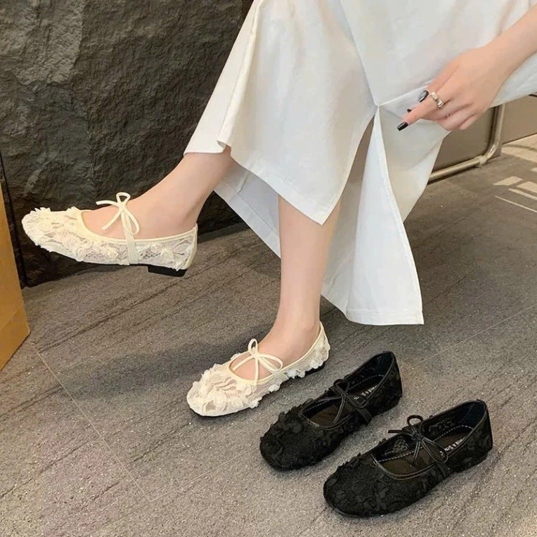 Giày búp bê ren hoa đế cao 3cm mềm êm chân hottrend