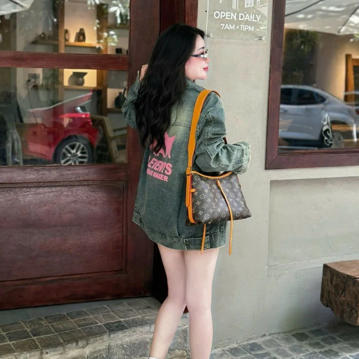 Áo Khoác Bò Levents mới Hot Hit 2025 dễ phối đồ lên dáng siêu xinh 2026.....