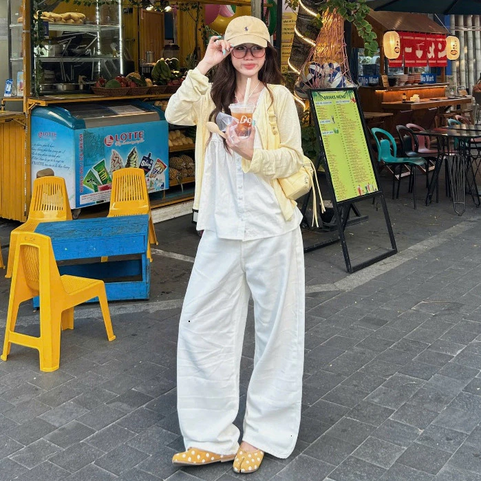 QueenStore (ẢNH OLDSCHOOL) Áo 2 dây bản to kiểu ren cúc bọc xoè A239 Slow Top