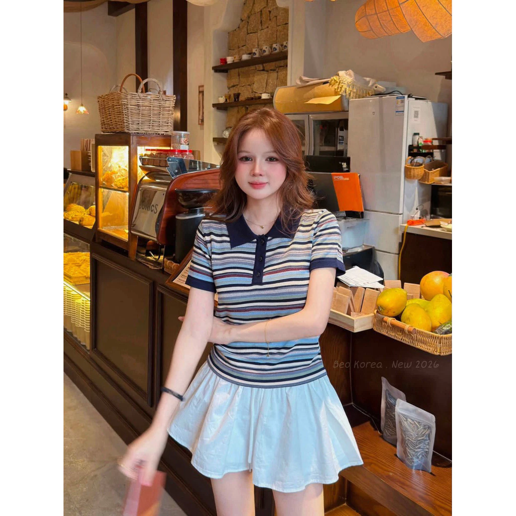 [Hàng QC] Áo len mongtoghi dệt kim cổ bẻ cộc tay kẻ ngang phối cổ xanh navy QueenStore