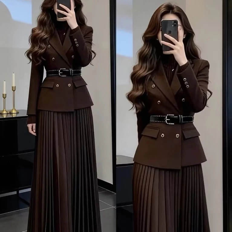 Set Vest Nữ Màu Nâu Áo Blazer Hai Hàng Cúc Phối Chân Váy Dài Xếp Ly Kèm Thắt Lưng
