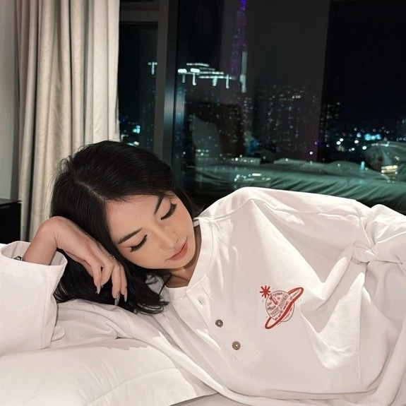 [MỞ BÁN] Áo Thun Cổ Trụ Tay Dài TRAFFY "Pink Dreams" Form Oval Cotton 2 Chiều Unisex