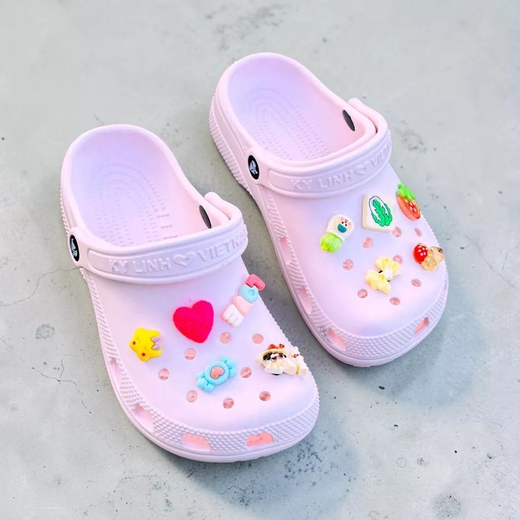 ( Cham Ngẫu Nhiên ) Dép sục Nữ Cao 3 cm Gắn Nhiều Cham Xinh Nhiều Màu Sắc Mềm, Nhẹ Êm