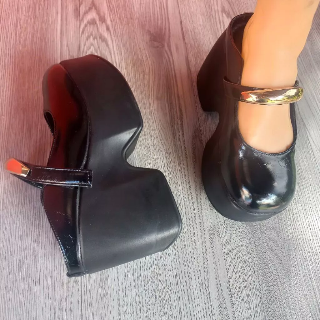 GIÀY  SỤC CAO GÓT ĐẾ XUỒNG SIZE 36-39 MANG ÊM CHÂN PHOM CHUẨN MẪU MỚI