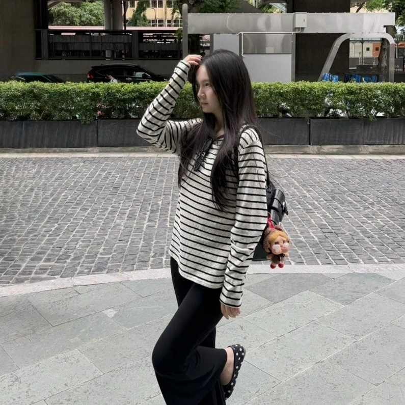 [Steezy] Áo sweater nỉ lót len kẻ nhỏ ngang phối cổ màu form rộng- N1371