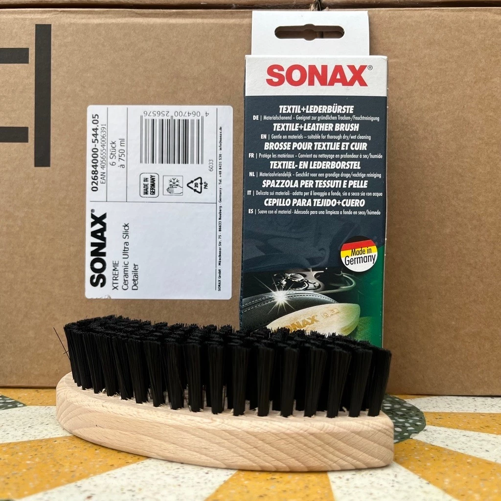Bàn chải làm sạch nội thất - SONAX Textile & Leather Brush 416741