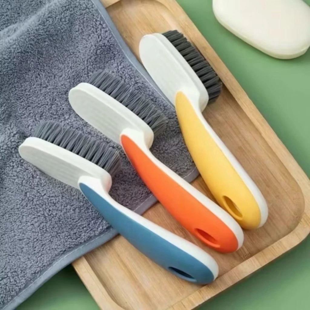 Chiếc Bàn Chải Chà Vệ Sinh Cọ Giày Dép, Chà Quần Áo Có Tay Cầm Cán Dài Nhỏ Gọn Tiện Lợi Làm Sạch