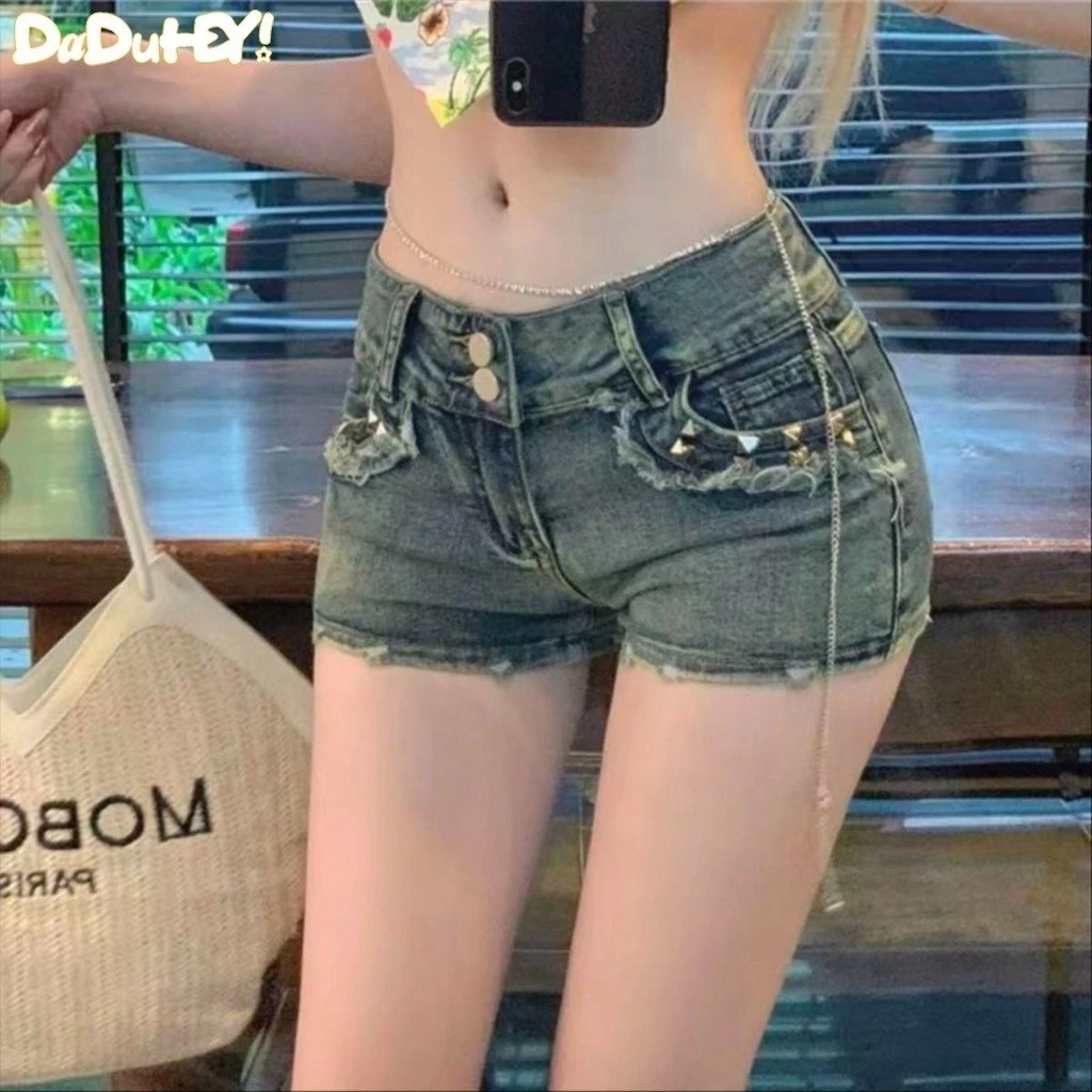Quần Short Jean Nữ Lưng Thấp Phối Túi Hộp Rách Cá Tính Y2K Mặc Hè