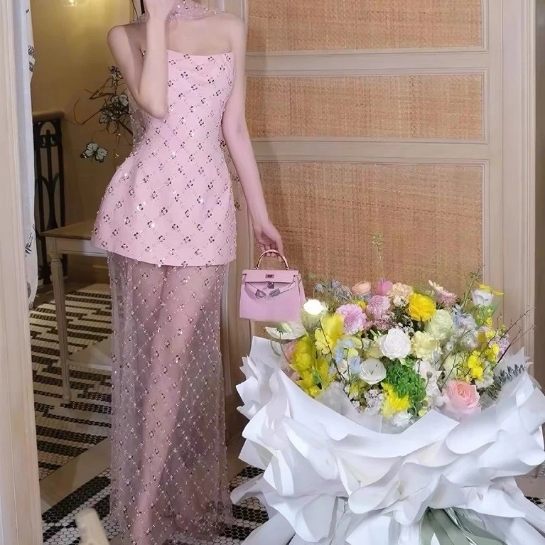 Đầm Dạ Hội Dài Dáng Ôm Phối Lưới Kim Sa Lấp Lánh Màu Hồng Phấn Thanh Lịch