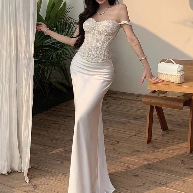 Đầm Dạ Hội Dài Trễ Vai Phối Áo Corset Đính Sequin Dáng Ôm Đuôi Cá Thanh Lịch