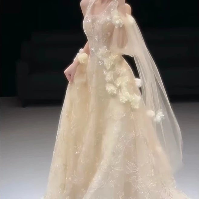 Đầm Dài Nữ Dáng Xòe Cổ Yếm Phối Ren Hoa 3D Và Khăn Choàng Thanh Lịch