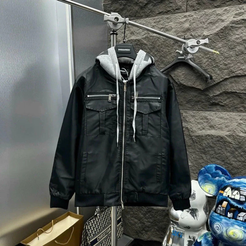 Áo khoác mũ nam nữ Dsq vải gió túi zip ngực phối mũ nỉ xám 2 lớp in chữ Dsquared2 , Áo gió có mũ New 2025