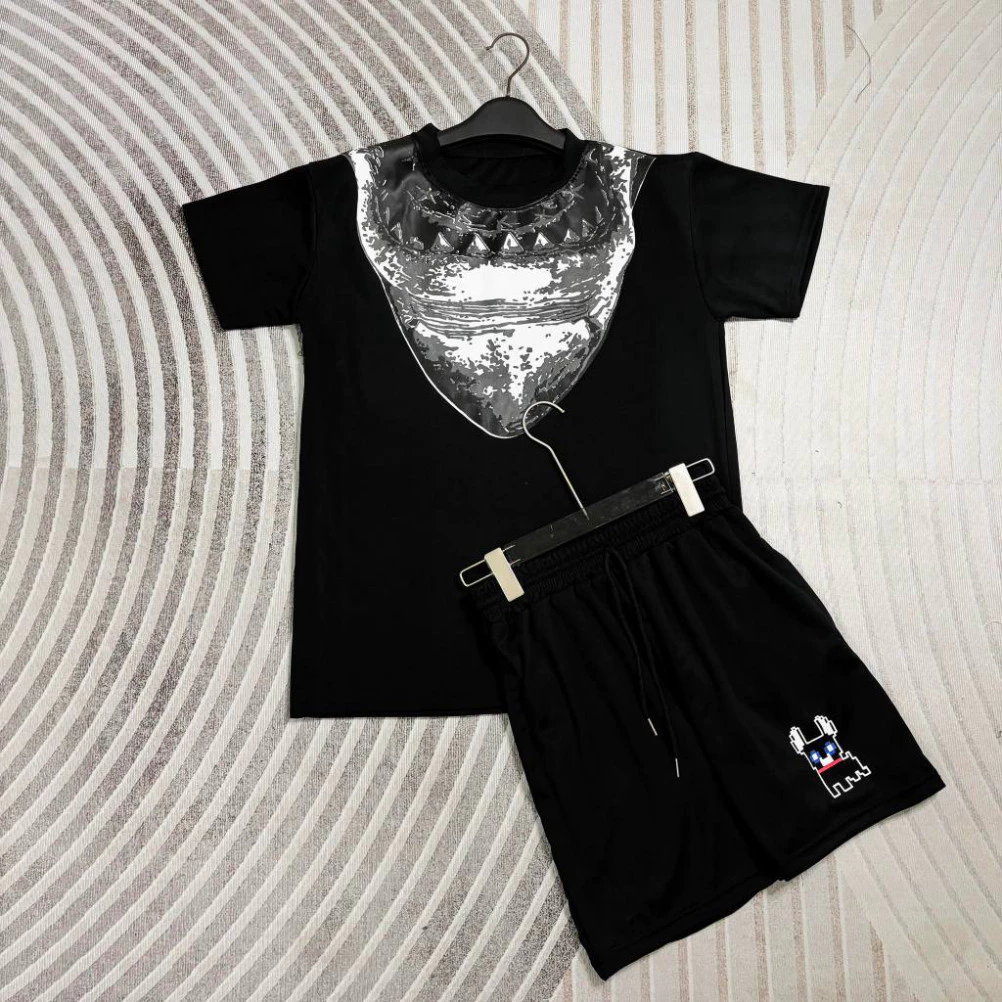 Bộ cộc đen cá mập chất thun lạnh in  cổ kèm quần sooc cún đen thun lạnh dành cho nam nữ from unisex Boy Phố 2025