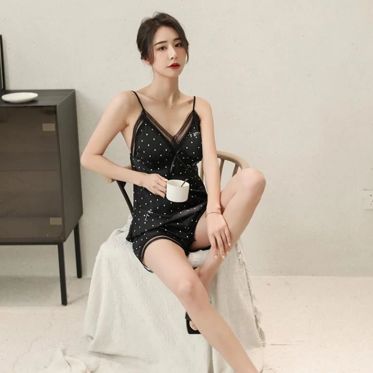 Đồ Bộ Mặc Nhà Hai Dây Quần Đùi Lụa Satin In Họa Tiết  Hi!Sexy  Có mút ngực MS42