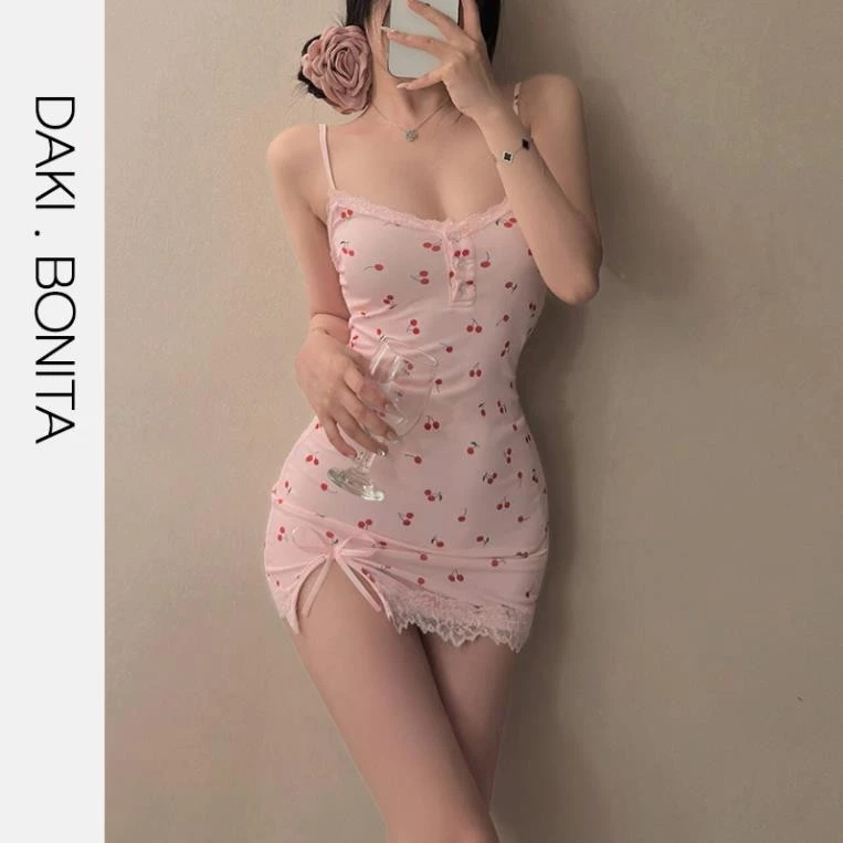 Bộ váy ngủ mặc nhà thun gân ôm body DK216 kiểu dáng 2 dây họa tiết cherry xẻ tà quyến rũ Slay Sexy