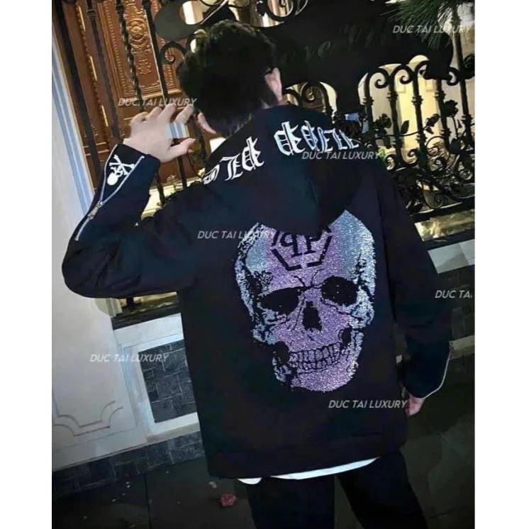 Áo Khoác Hoodie Philipp Plein Đính Đá Đầu Lâu TO CHỮ MŨLogo Kim Loại - Áo Khoác Nam Nữ Philip Hot Trend 2025