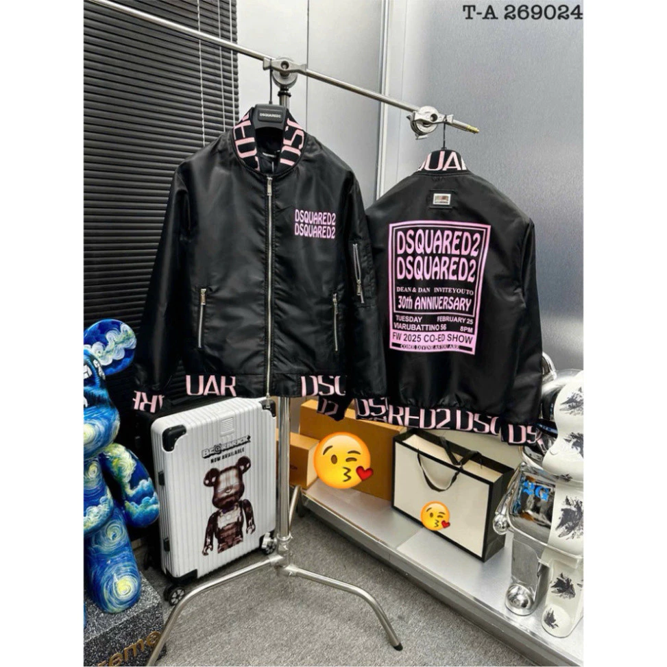 Áo Khoác Gió Unisex IN Chữ DSQUARED2 Logo Hồng Form Rộng Chất Gió 2 Lớp Phối Khóa Zip In Logo DSQ xịn xò tt
