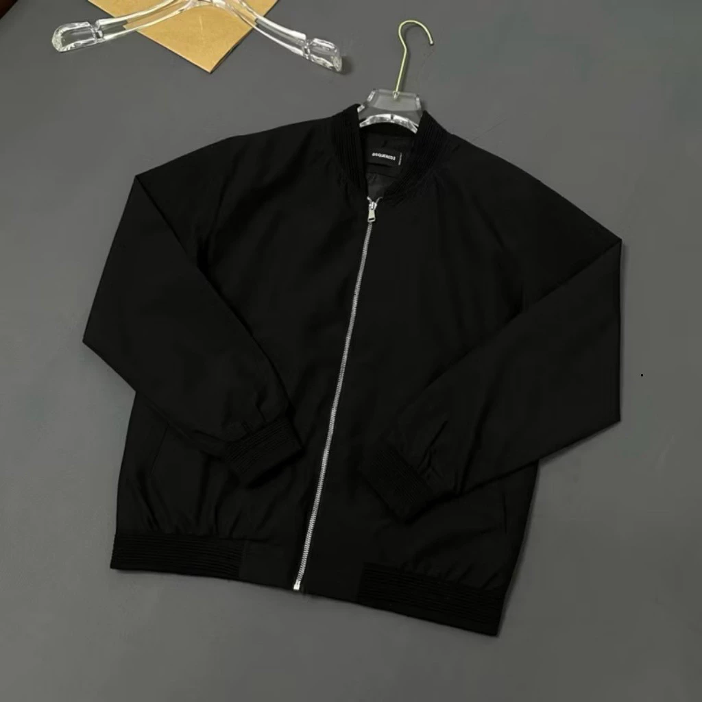 Áo Khoác Bomber Gió Nam Nữ DSQ Đen Thân Trơn Khoá Zip Bạc Ống Bo Sọc Gân Lót 2 Lớp Đơn Giản Basic Hot Trend 2025