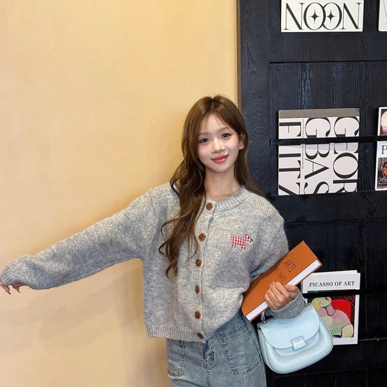 Áo Len Cardigan Cổ Tròn Tay Dài, Áo Khoác Dệt Kim 3 Màu Trơn, Thêu Con Cún Ngực - Kiểu Dáng Đơn Giản | Thảo Chi