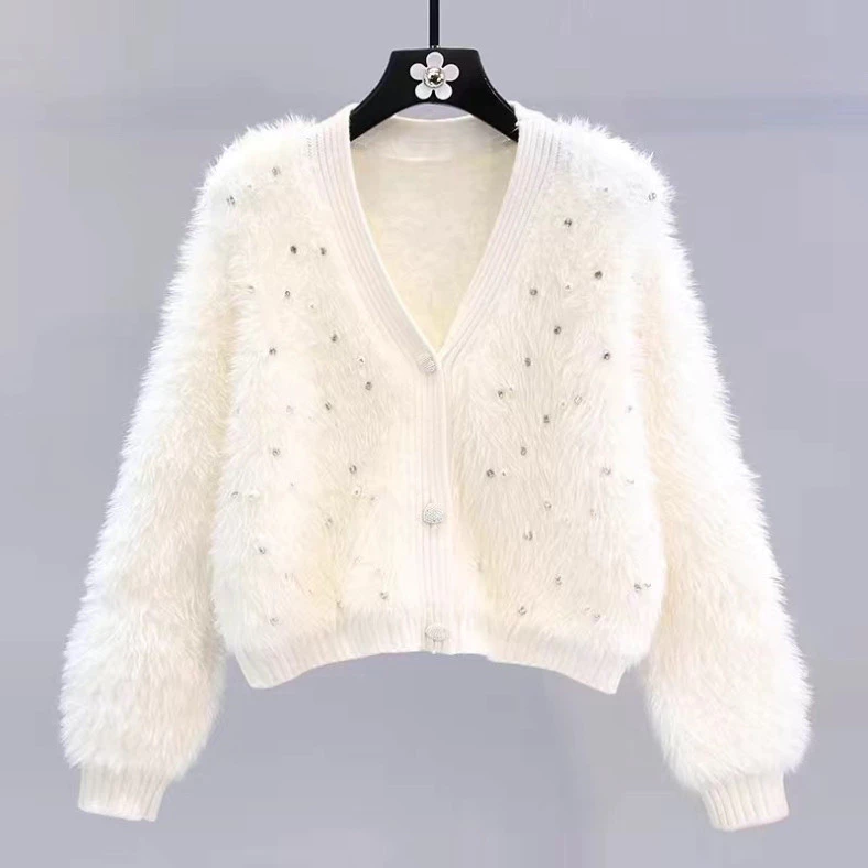 Áo cardigan lông thỏ cổ V sang trọng, đính đá độc đáo, phong cách tiểu thư Sicily Studio.